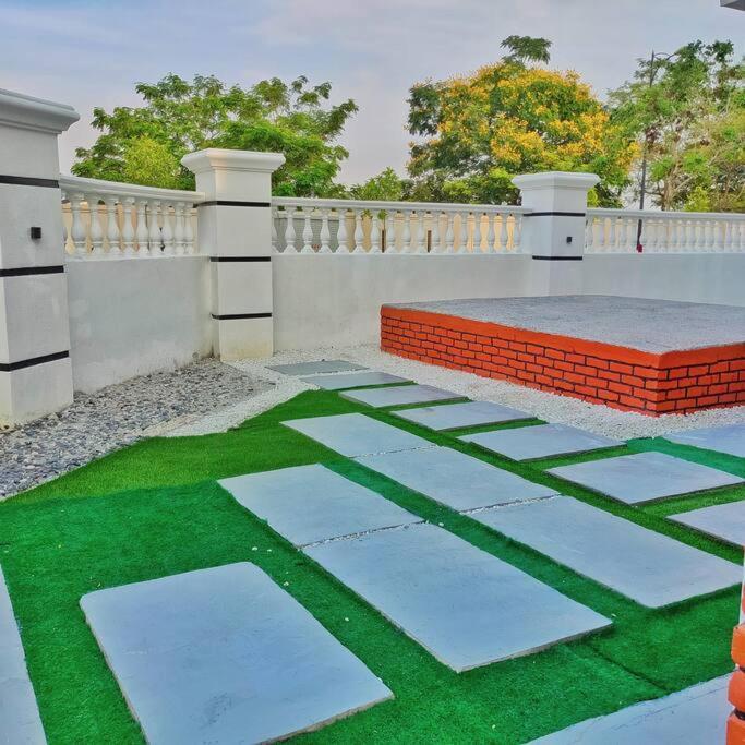 3 Storey Swimming Pool&Projector House Setia Alam Shah Alam Exteriér fotografie